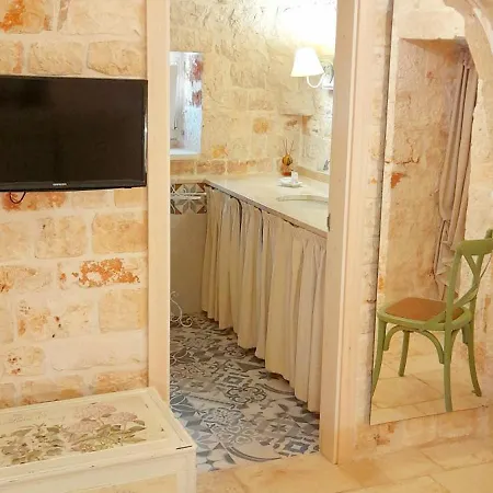 Trullo Roverella Locorotondo
